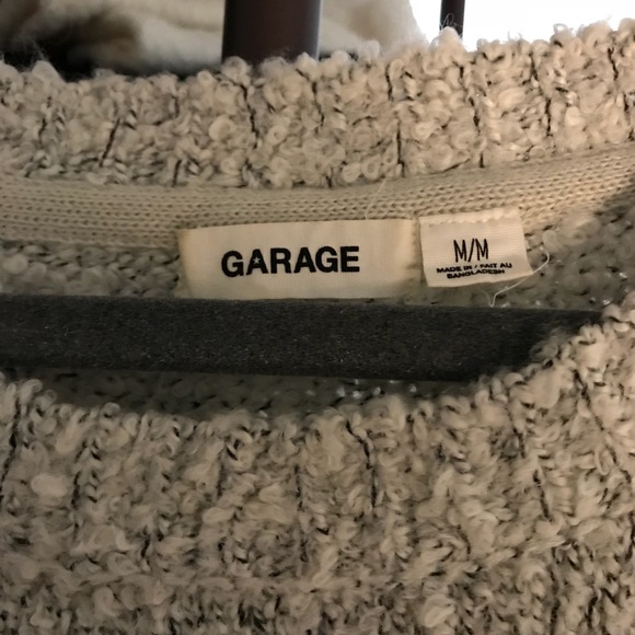 Garage Size M Gray White Black Sweater - Picture 3 of 3